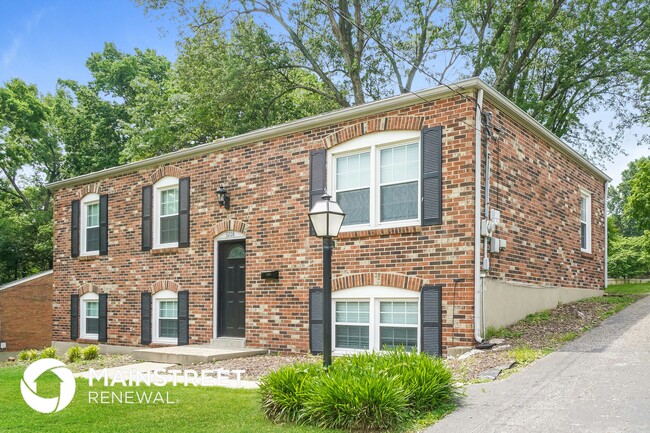 Building Photo - 3208 Cabinwood Dr