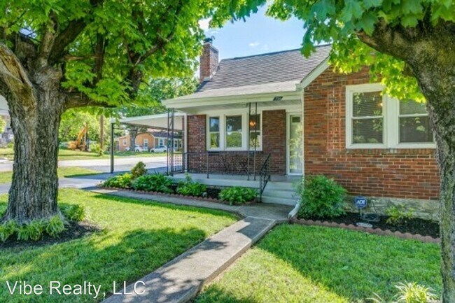 Building Photo - 3 br, 2 bath House - 1700 Stewart Place