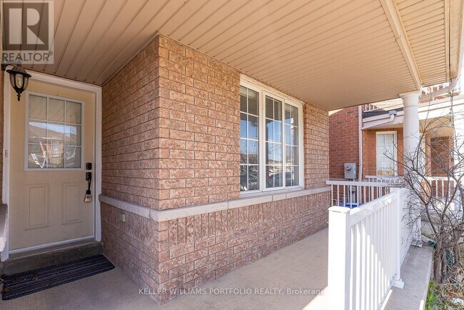 Building Photo - 99 Dells Crescent