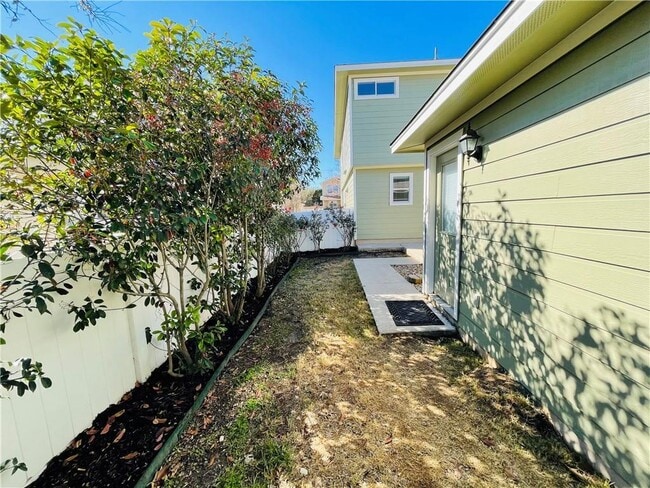 Foto del edificio - 1804 Lost Maples Loop