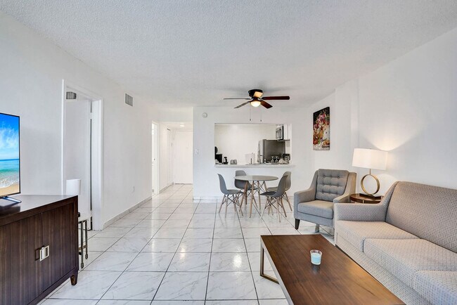 Foto del edificio - 777 NW 155th Ln
