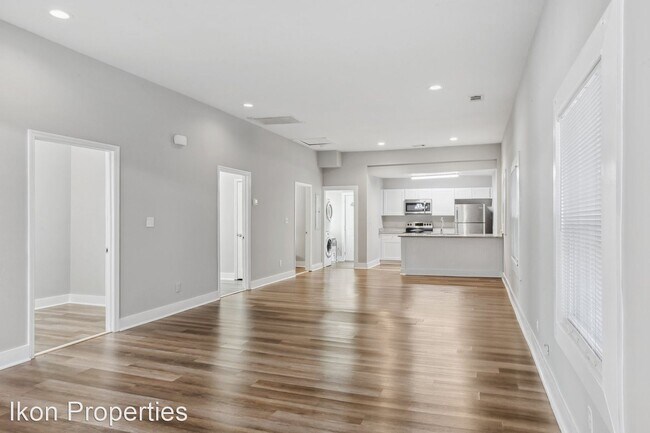 Building Photo - 2 br, 2 bath House - 921 West 42nd Street