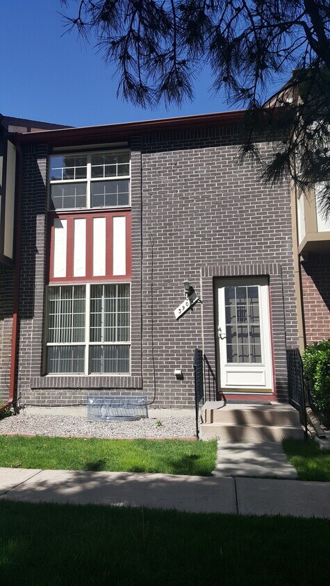Primary Photo - 2 Stories with Finished Basement- TOWNHOME
