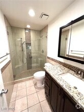 Building Photo - 490 Elm Dr