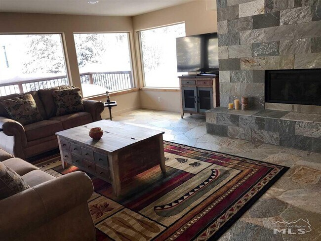 Building Photo - 420 Quaking Aspen Ln