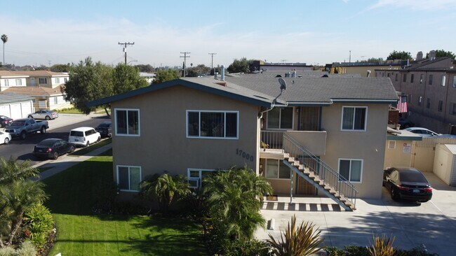 Building Photo - 17000 Yukon Ave
