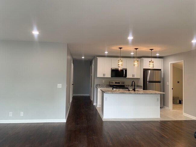 Foto del edificio - 2403 24th Ave N