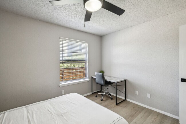 Foto del edificio - 2520 Thomason Cir