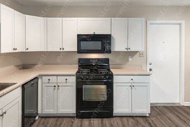Building Photo - 5849 Carb Dr