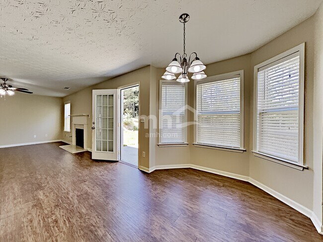 Foto del edificio - 3387 Hill Pond Dr