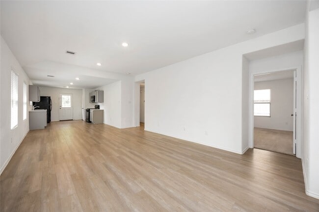 Building Photo - 3651 Solanum Dr