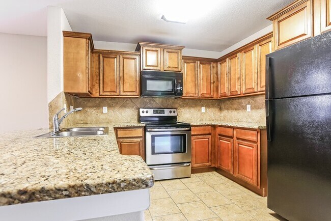 Building Photo - Beautiful Brick Home in Bryant