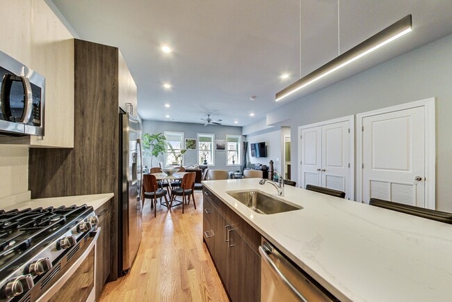 Foto del edificio - 5117 S Kenwood Ave