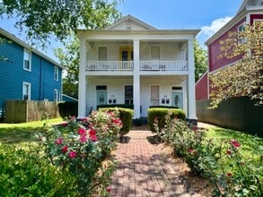 Building Photo - 207 Blackford Ave