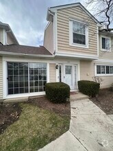 Building Photo - 644 Le Parc Cir