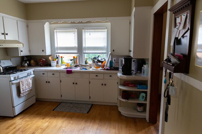 Kitchen - 1113 4th St NW