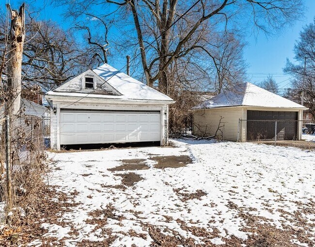 Building Photo - Single family home ready for rent!
