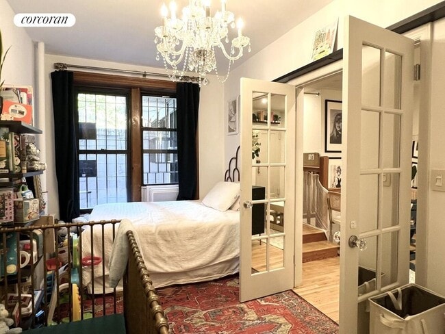 Foto del edificio - 38 W 69th St