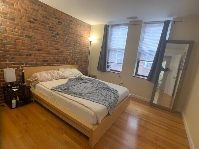 Foto del edificio - 29 Brainerd Rd