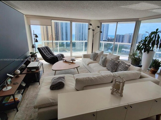 Foto del edificio - 16400 Collins Ave