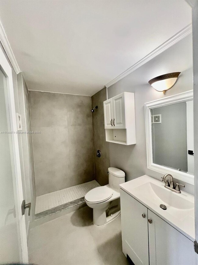 Building Photo - 15711 SW 137th Ave