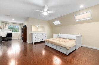 Building Photo - 4120 E Northampton Pl