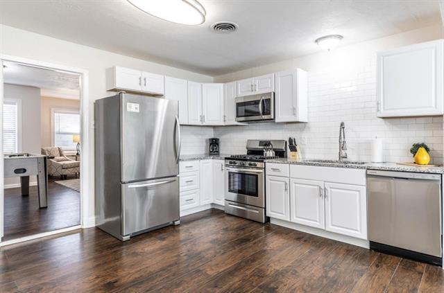 Foto del edificio - 2134 Fenwick Dr