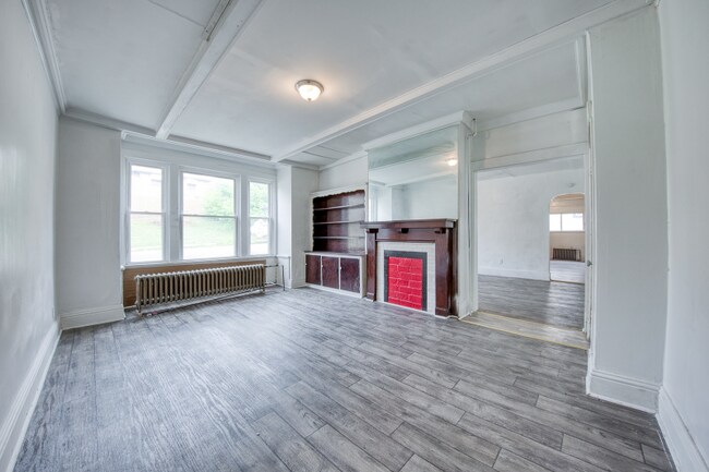 Building Photo - 625 Walnut St