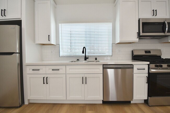 Foto del edificio - 10843 Peach Grove St