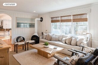 Building Photo - 70 Miller Ln E