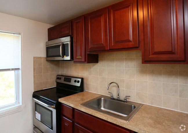 Maple Court Apartments 1 Martha Ave Wrightstown NJ 08562 Maple Court Apartments 1 Martha Ave Wrightstown NJ 08562