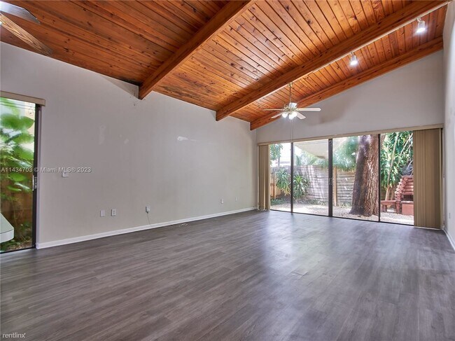 Foto del edificio - 2 br, 2 bath House - 3130 Indiana St