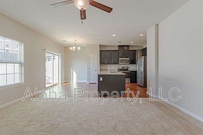 Building Photo - 125 Middleby Way