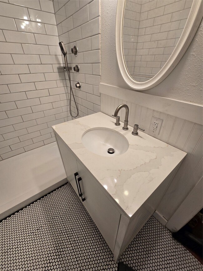 Building Photo - 3106 Stonewall St