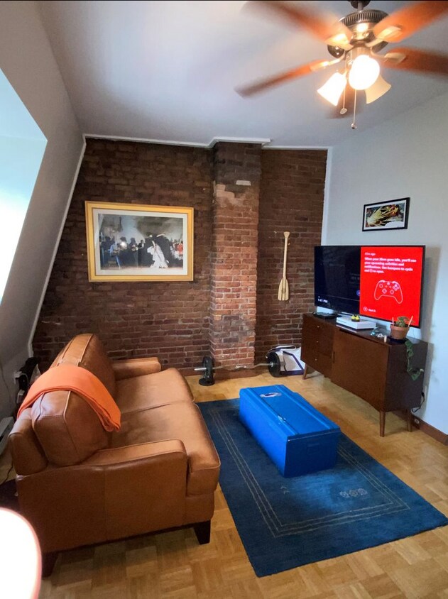 Primary Photo - 63 Chelsea St