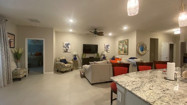 Building Photo - Fully Furnished 4-Bedroom, 2.5-Bath Home i...