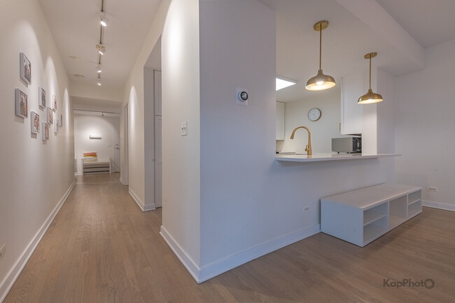 Foto del edificio - 1151 W Washington Blvd