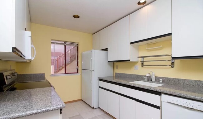 Building Photo - 4159 El Camino Way