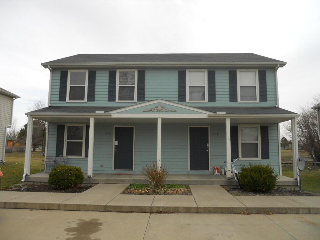 308 Baker St, Baldwin City, KS 66006 Townhome Rentals in Baldwin City