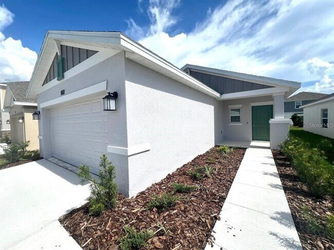 Building Photo - 3978 Ambrose Ave