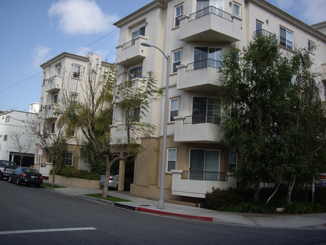 1158 Wellesley Ave, Los Angeles, CA 90049 Condo for Rent in Los