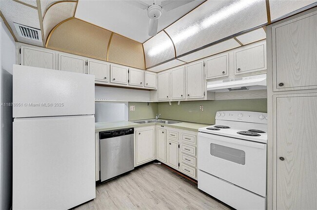 Foto del edificio - 5320 NW 11th St