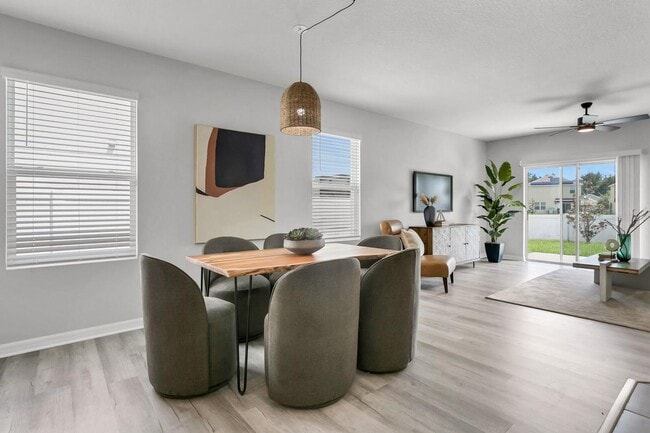 Photo - Beautiful 2 Story Home!!