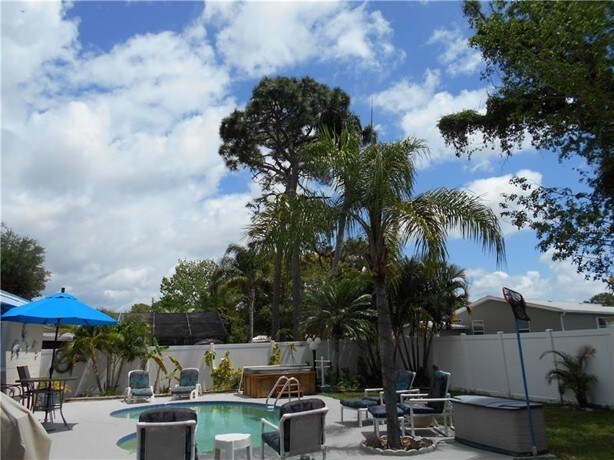 Building Photo - 6850 96th Ave N, Pinellas Park, FL 33782
