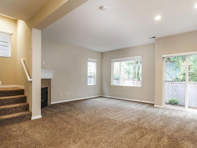 Foto del edificio - 4 bedroom 2.5 bathroom home