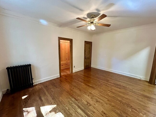 Interior Photo - 2339 N. Geneva