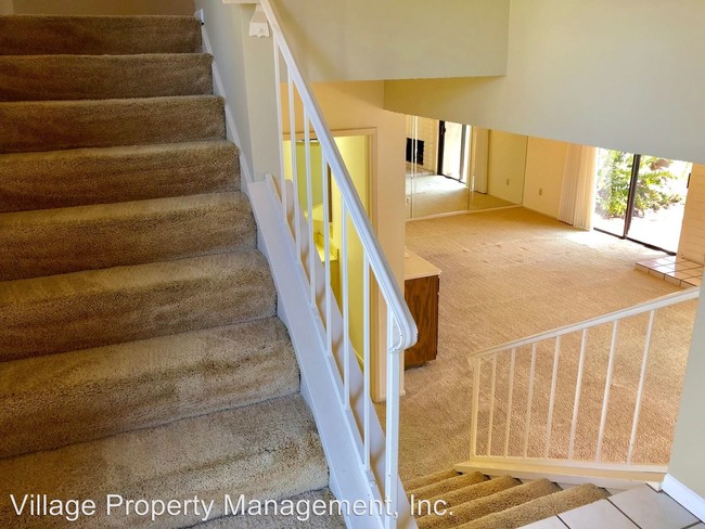 Building Photo - 2 br, 2.5 bath House - 5460 Villas Drive