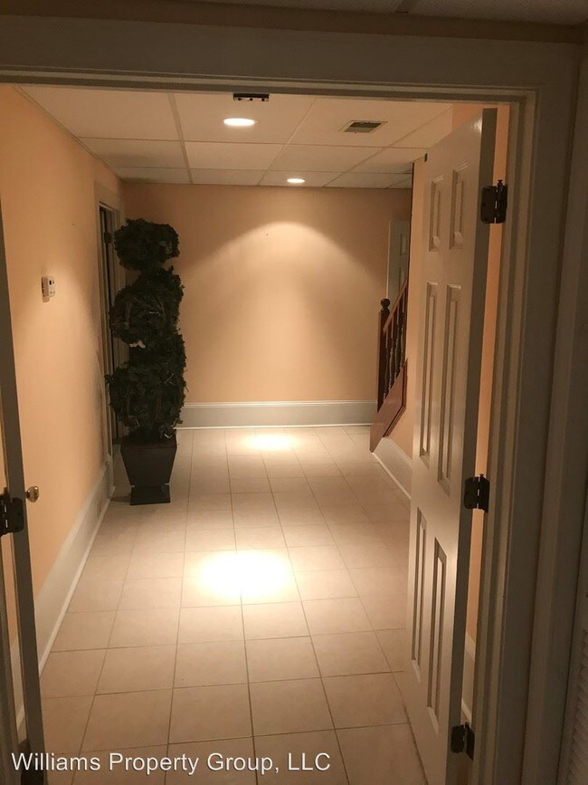 Building Photo - 7 br, 4 bath House - 851 Masters Drive