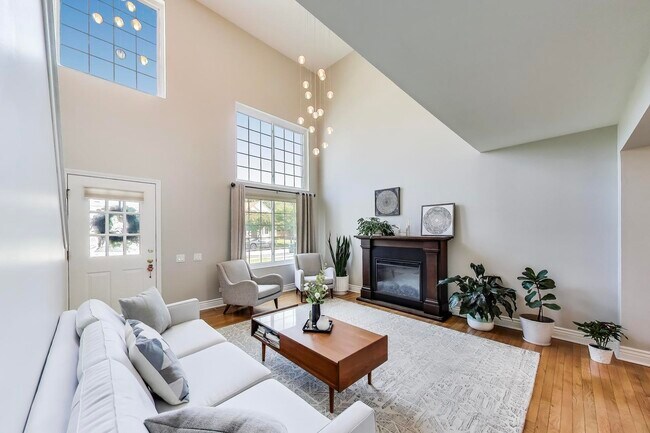 Foto del edificio - 3423 Wilkes Dr