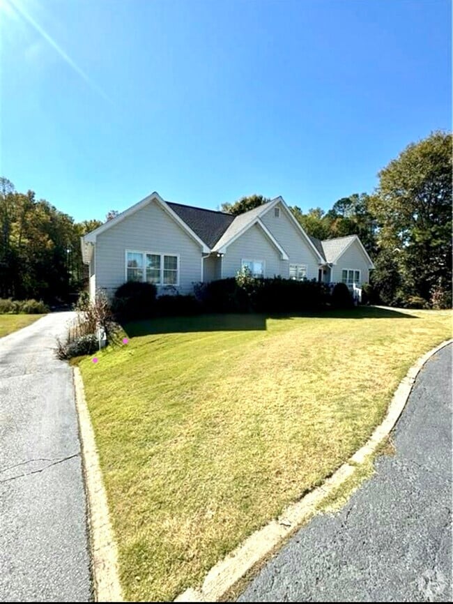 Building Photo - 4915 Drew Rd